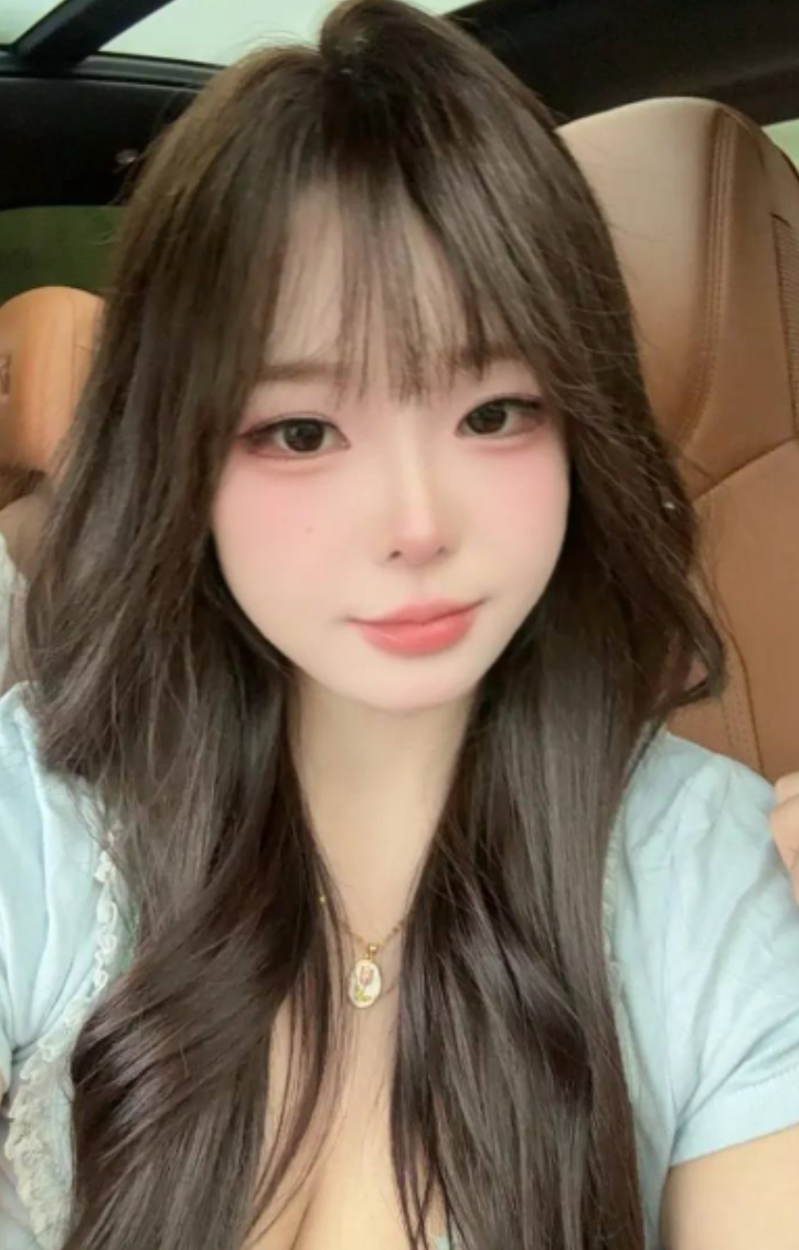 大江东服务系游戏少女小玉